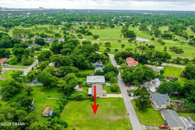 ORMOND BEACH LARGE OVERSIZED DOUBLE LOT GIVES YOU LOT OF SPACE on Riviera Country Club in Florida - for sale on GolfHomes.com, golf home, golf lot