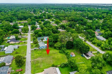 ORMOND BEACH LARGE OVERSIZED DOUBLE LOT GIVES YOU LOT OF SPACE on Riviera Country Club in Florida - for sale on GolfHomes.com, golf home, golf lot