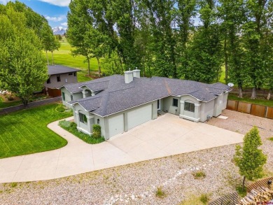 Abbi Munn, The Wells Group of Durango, LLC, C: , abbi,  : on Hillcrest Golf Club in Colorado - for sale on GolfHomes.com, golf home, golf lot