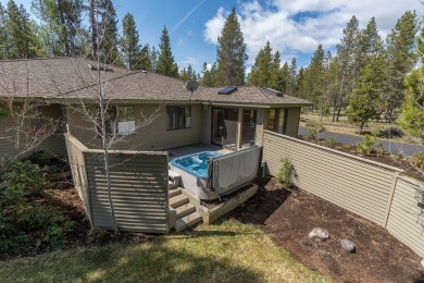 Welcome this beautiful single-story home nestled on the 7th on Sunriver Woodlands Golf Course in Oregon - for sale on GolfHomes.com, golf home, golf lot
