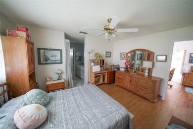 Charming, Cozy & Comfortable Home For Sale in Spruce Creek South on The Links of Spruce Creek in Florida - for sale on GolfHomes.com, golf home, golf lot