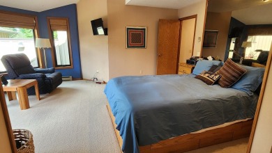 Lovely townhome in Kalispell fronting on the fairway at Buffalo on Buffalo Hill Golf Club in Montana - for sale on GolfHomes.com, golf home, golf lot