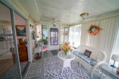 Charming, Cozy & Comfortable Home For Sale in Spruce Creek South on The Links of Spruce Creek in Florida - for sale on GolfHomes.com, golf home, golf lot