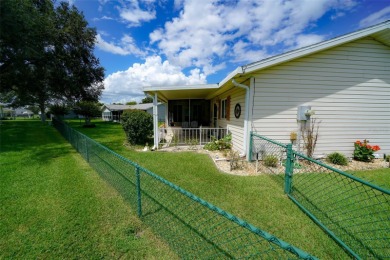 Charming, Cozy & Comfortable Home For Sale in Spruce Creek South on The Links of Spruce Creek in Florida - for sale on GolfHomes.com, golf home, golf lot