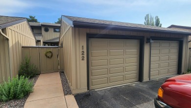 Lovely townhome in Kalispell fronting on the fairway at Buffalo on Buffalo Hill Golf Club in Montana - for sale on GolfHomes.com, golf home, golf lot