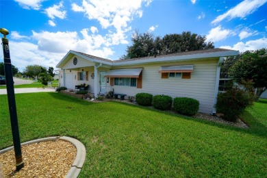 Charming, Cozy & Comfortable Home For Sale in Spruce Creek South on The Links of Spruce Creek in Florida - for sale on GolfHomes.com, golf home, golf lot