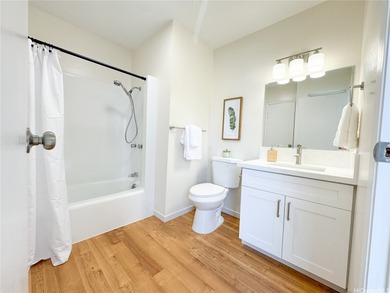 $60,000+ in renovation upgrades! This split-level 3-bedroom, 2 on Pearl Country Club in Hawaii - for sale on GolfHomes.com, golf home, golf lot