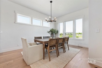 **25k SPRING INCENTIVE FOR A LIMITED TIME** Step into the lovely on Falcon Crest Golf Club in Idaho - for sale on GolfHomes.com, golf home, golf lot