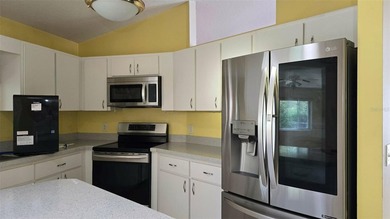 Wonderful 2 bedroom 2 bath split bedroom home in highly sought on Ocala Palms Golf and Country Club in Florida - for sale on GolfHomes.com, golf home, golf lot