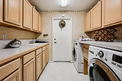 EGRET LANDING centrally located & lots of amenities! Move-in on The Golf Club of Jupiter in Florida - for sale on GolfHomes.com, golf home, golf lot