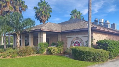 This stunning 2 bedroom, plus bonus room, Onyx model home is on Monarch At Royal Highlands in Florida - for sale on GolfHomes.com, golf home, golf lot
