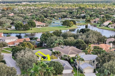 EGRET LANDING centrally located & lots of amenities! Move-in on The Golf Club of Jupiter in Florida - for sale on GolfHomes.com, golf home, golf lot