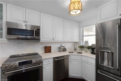 Upscale country club living at a reasonable price. This on High Point Country Club in Florida - for sale on GolfHomes.com, golf home, golf lot