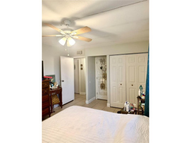 Priced to Sell! Discover the perfect blend of comfort and on Kings Point Executive Golf Course in Florida - for sale on GolfHomes.com, golf home, golf lot