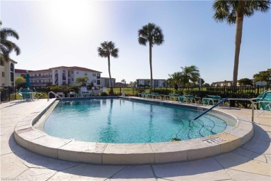 Upscale country club living at a reasonable price. This on High Point Country Club in Florida - for sale on GolfHomes.com, golf home, golf lot