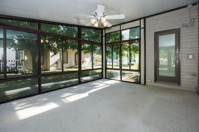 Don't miss this rare opportunity to move into a one-owner, 3 on Ironwood Golf Course in Illinois - for sale on GolfHomes.com, golf home, golf lot