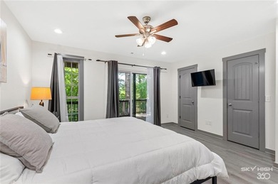 Lake View, Move-in ready and fully renovated! This charming 2 on Bella Vista Country Club - Berksdale in Arkansas - for sale on GolfHomes.com, golf home, golf lot