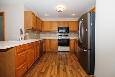 Don't miss this rare opportunity to move into a one-owner, 3 on Ironwood Golf Course in Illinois - for sale on GolfHomes.com, golf home, golf lot