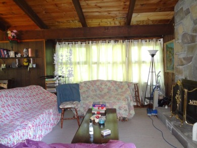 LAKE WALLENPAUPACK HOME IN BEAUTIFUL TANGLWOOD LAKES WITH LOTS on Paupack Hills Golf and Country Club in Pennsylvania - for sale on GolfHomes.com, golf home, golf lot
