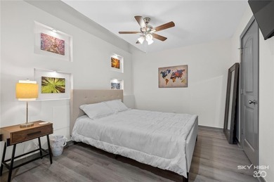 Lake View, Move-in ready and fully renovated! This charming 2 on Bella Vista Country Club - Berksdale in Arkansas - for sale on GolfHomes.com, golf home, golf lot