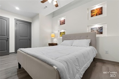 Lake View, Move-in ready and fully renovated! This charming 2 on Bella Vista Country Club - Berksdale in Arkansas - for sale on GolfHomes.com, golf home, golf lot