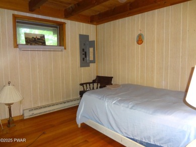 LAKE WALLENPAUPACK HOME IN BEAUTIFUL TANGLWOOD LAKES WITH LOTS on Paupack Hills Golf and Country Club in Pennsylvania - for sale on GolfHomes.com, golf home, golf lot