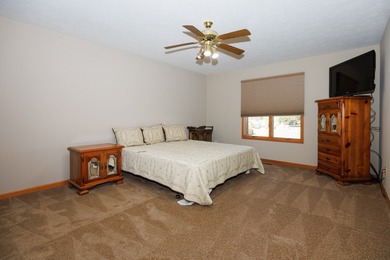Don't miss this rare opportunity to move into a one-owner, 3 on Ironwood Golf Course in Illinois - for sale on GolfHomes.com, golf home, golf lot