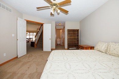 Don't miss this rare opportunity to move into a one-owner, 3 on Ironwood Golf Course in Illinois - for sale on GolfHomes.com, golf home, golf lot