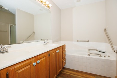 Don't miss this rare opportunity to move into a one-owner, 3 on Ironwood Golf Course in Illinois - for sale on GolfHomes.com, golf home, golf lot