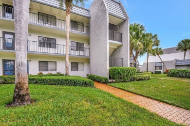 Enjoy a full lake view from extended living area in this 2/2 on Fountains Golf and Country Club in Florida - for sale on GolfHomes.com, golf home, golf lot
