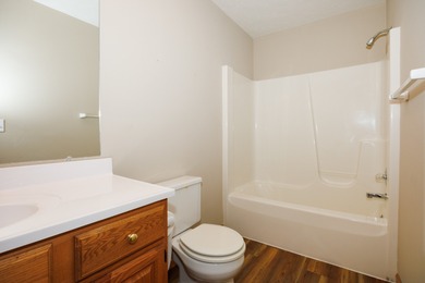 Don't miss this rare opportunity to move into a one-owner, 3 on Ironwood Golf Course in Illinois - for sale on GolfHomes.com, golf home, golf lot