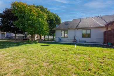 Don't miss this rare opportunity to move into a one-owner, 3 on Ironwood Golf Course in Illinois - for sale on GolfHomes.com, golf home, golf lot