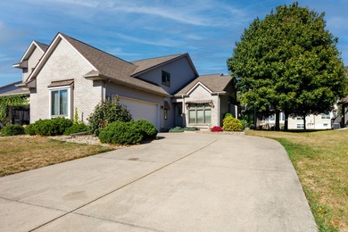 Don't miss this rare opportunity to move into a one-owner, 3 on Ironwood Golf Course in Illinois - for sale on GolfHomes.com, golf home, golf lot