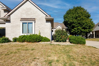 Don't miss this rare opportunity to move into a one-owner, 3 on Ironwood Golf Course in Illinois - for sale on GolfHomes.com, golf home, golf lot