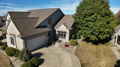 Don't miss this rare opportunity to move into a one-owner, 3 on Ironwood Golf Course in Illinois - for sale on GolfHomes.com, golf home, golf lot