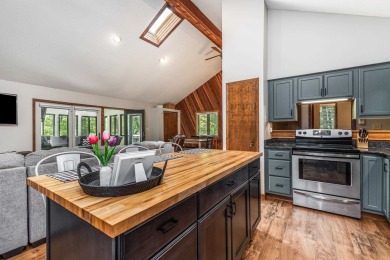 Well maintained 3 Bed, 2 full bath ranch home on a wooded lot on Eagle Ridge Inn and Resort in Illinois - for sale on GolfHomes.com, golf home, golf lot