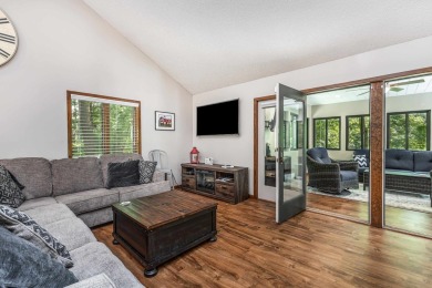 Well maintained 3 Bed, 2 full bath ranch home on a wooded lot on Eagle Ridge Inn and Resort in Illinois - for sale on GolfHomes.com, golf home, golf lot