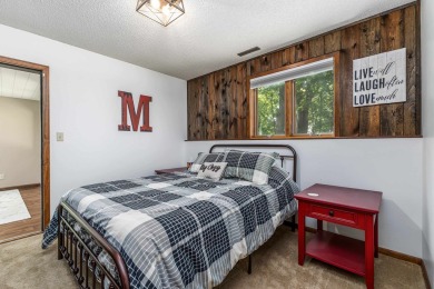 Well maintained 3 Bed, 2 full bath ranch home on a wooded lot on Eagle Ridge Inn and Resort in Illinois - for sale on GolfHomes.com, golf home, golf lot