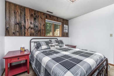 Well maintained 3 Bed, 2 full bath ranch home on a wooded lot on Eagle Ridge Inn and Resort in Illinois - for sale on GolfHomes.com, golf home, golf lot