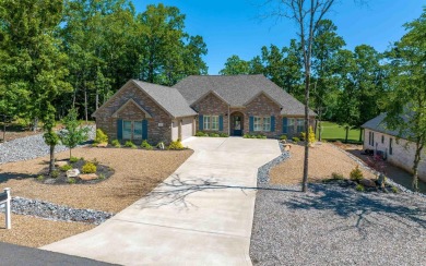 Beautiful Carriage built home under 3 years old with a beautiful on Isabella Golf Course  in Arkansas - for sale on GolfHomes.com, golf home, golf lot