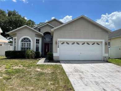 Looking for a roomy and spacious home in Apopka. Your search has on Errol Estates Country Club in Florida - for sale on GolfHomes.com, golf home, golf lot
