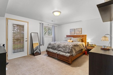 Built in 2007, this well-maintained duplex delivers the perfect on Indian Canyon Golf Course in Washington - for sale on GolfHomes.com, golf home, golf lot