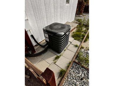 Cozy, updated and affordable home in Tri Palm Estates & Country on The Club At Shenandoah Springs in California - for sale on GolfHomes.com, golf home, golf lot