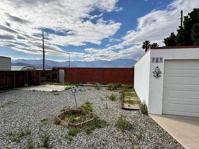 Cozy, updated and affordable home in Tri Palm Estates & Country on The Club At Shenandoah Springs in California - for sale on GolfHomes.com, golf home, golf lot