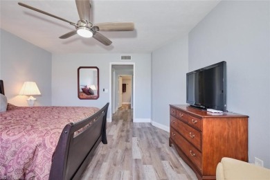 TURNKEY, end-unit condo in The Forest Country Club! This 1,693 on The Forest Country Club in Florida - for sale on GolfHomes.com, golf home, golf lot
