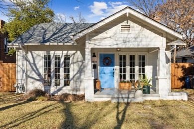 Discover the charm of this delightful cottage, perfectly on Stevens Park Golf Course in Texas - for sale on GolfHomes.com, golf home, golf lot