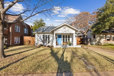 Discover the charm of this delightful cottage, perfectly on Stevens Park Golf Course in Texas - for sale on GolfHomes.com, golf home, golf lot