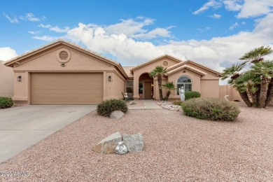 This spacious Sun Lakes move-in ready homeand has a wonderful on Cottonwood Country Club in Arizona - for sale on GolfHomes.com, golf home, golf lot