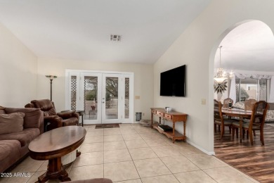 This spacious Sun Lakes move-in ready homeand has a wonderful on Cottonwood Country Club in Arizona - for sale on GolfHomes.com, golf home, golf lot