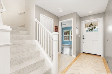 Experience the resort-style living in this move-in ready 4 on Hoakalei Country Club At Ocean Pointe in Hawaii - for sale on GolfHomes.com, golf home, golf lot